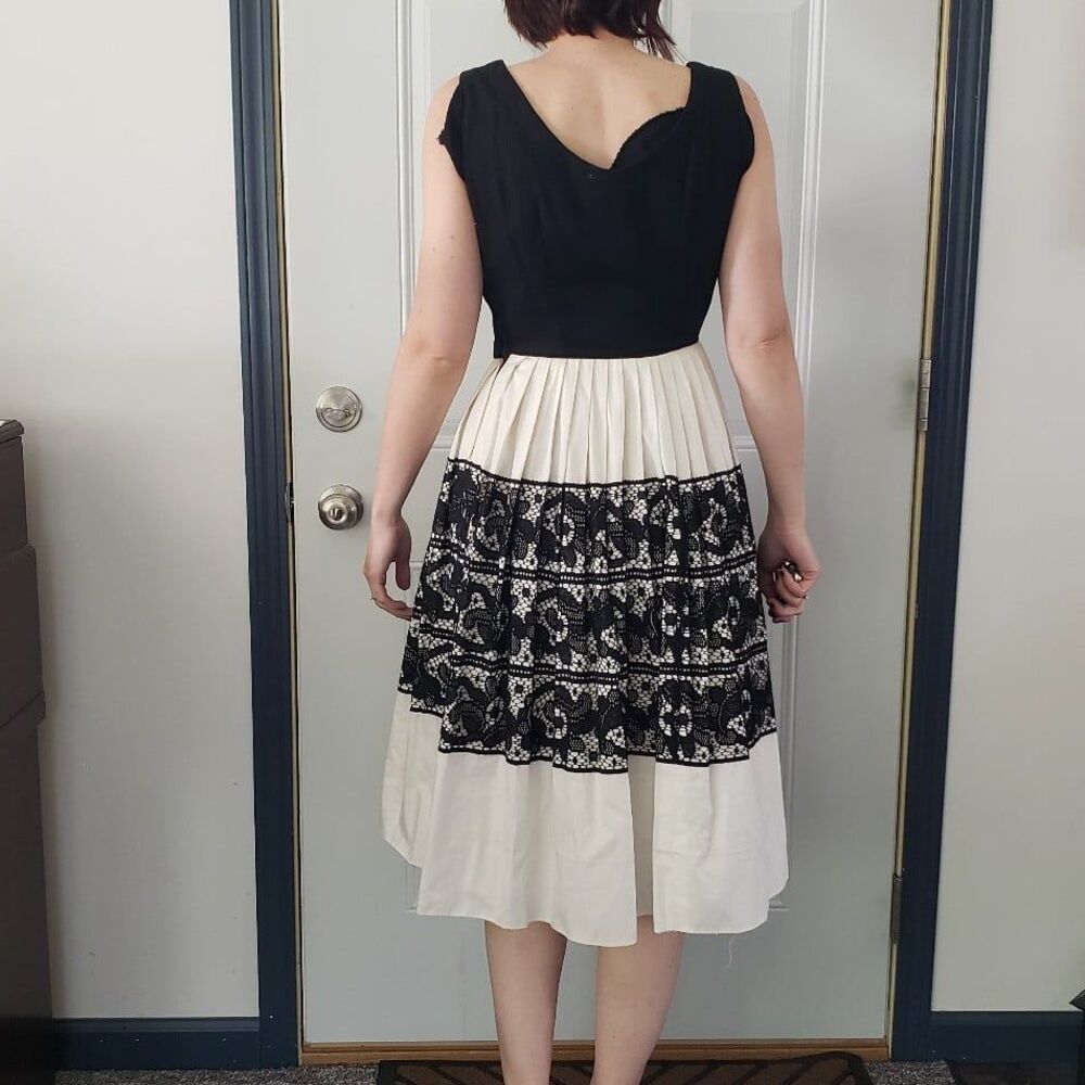 50s/60s Black and White Hand Made Party Dress‎ - Picture 3 of 7